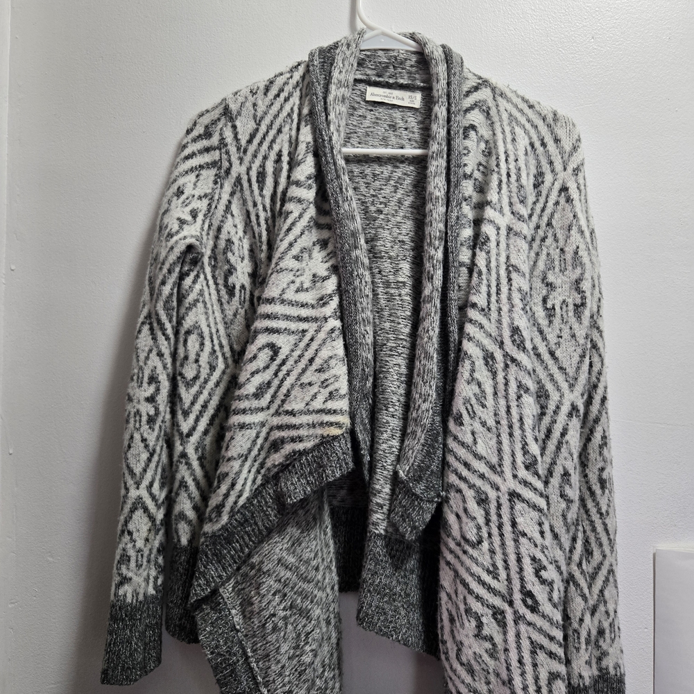 Abercrombie & Fitch Black and White Patterned Cardigan